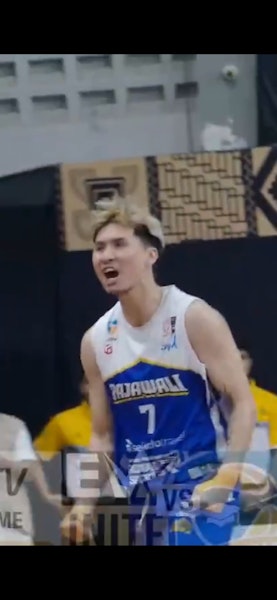 THAT SHOT FORM JORDAN!!