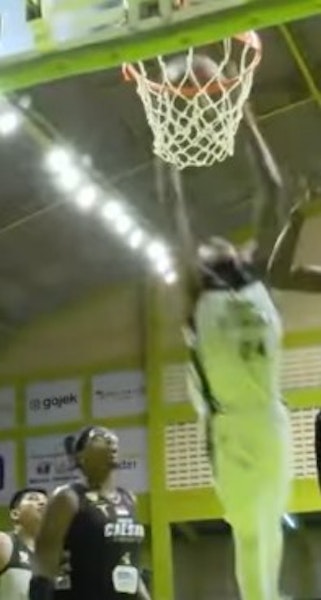 Recall this PUTBACK DUNK moment by Michael Qualls last night with another angle